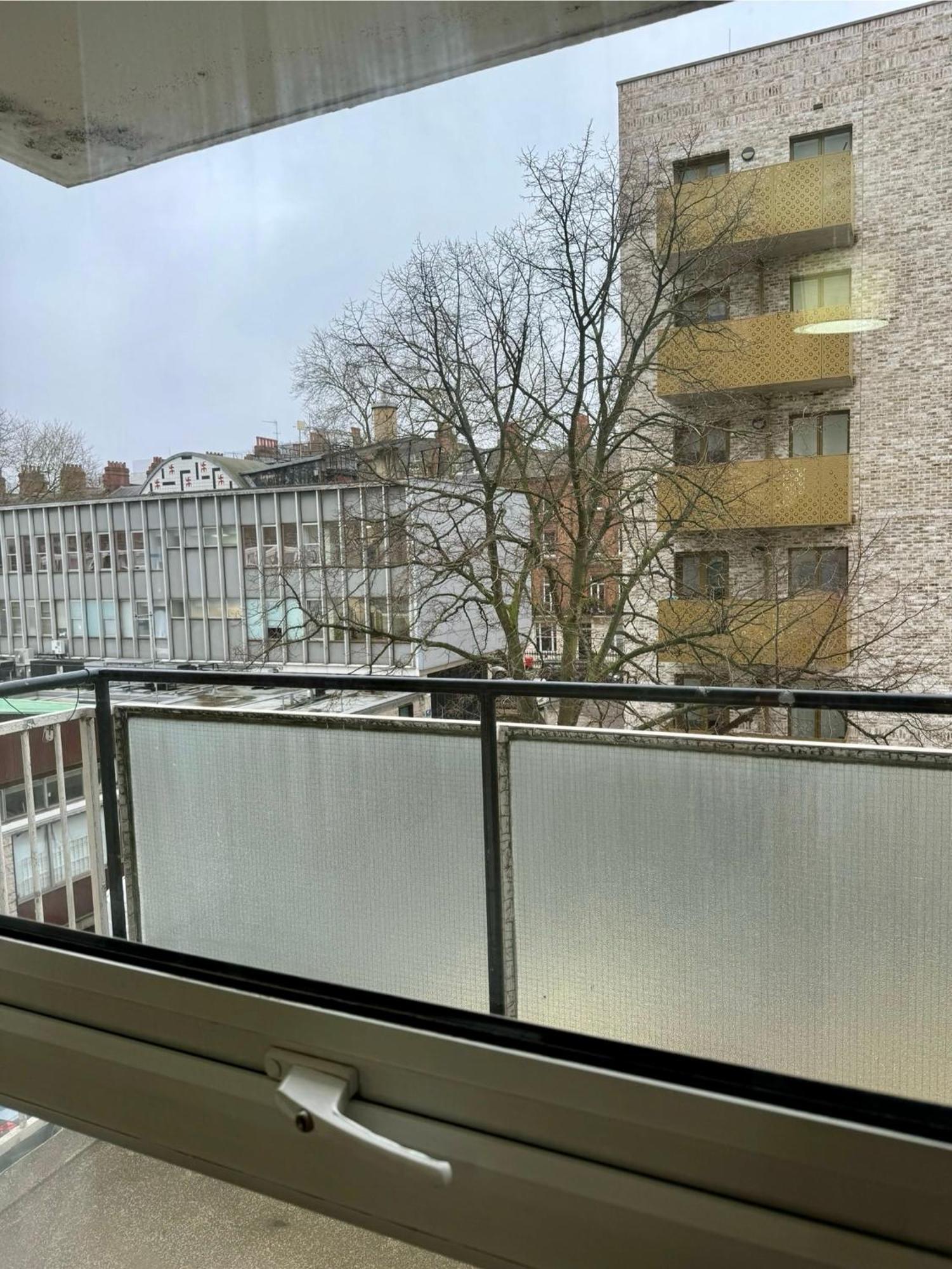 Budget In * Londra